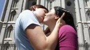 Second Kiss-in Protest